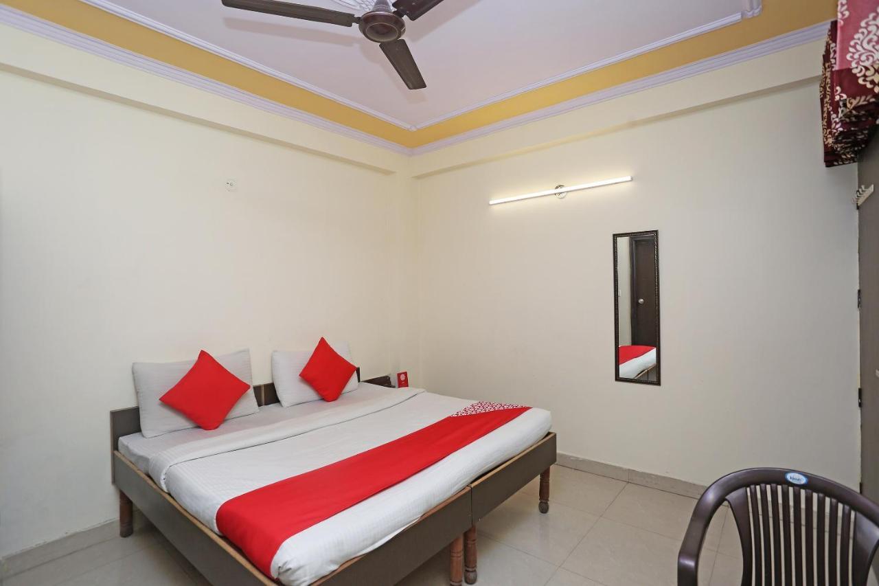 Hotel O Airport Plaza By Palace New Delhi Exterior foto