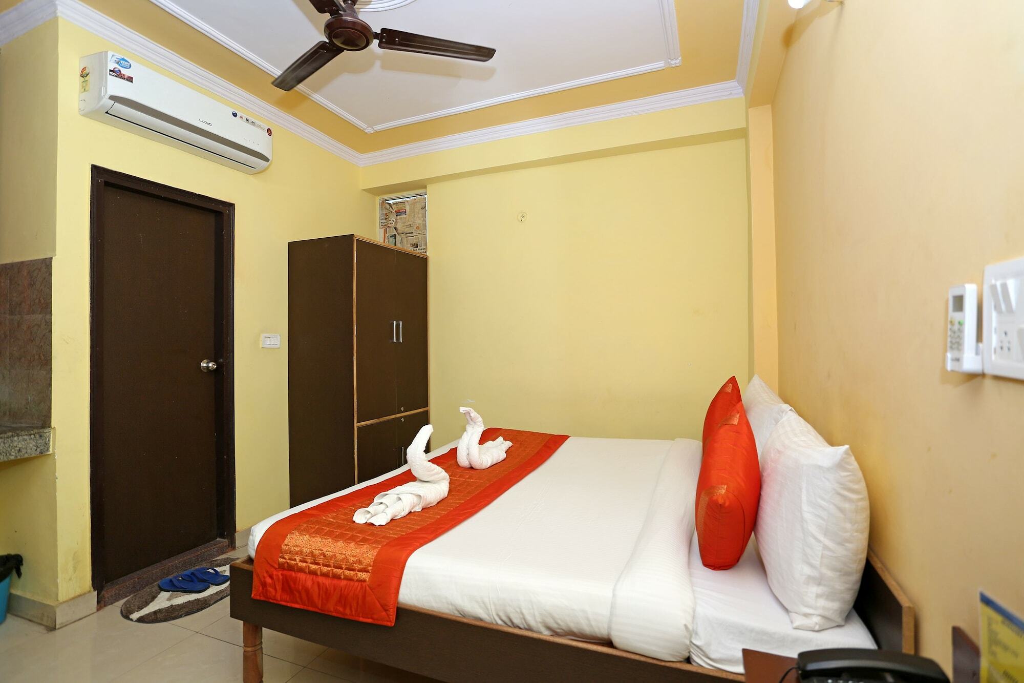 Hotel O Airport Plaza By Palace New Delhi Exterior foto